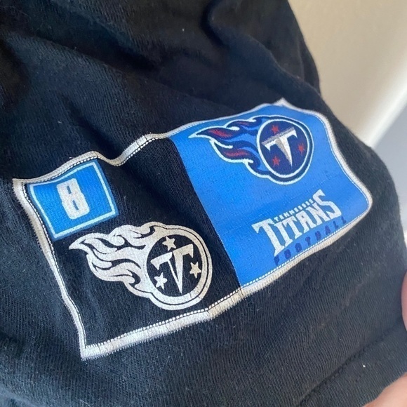 Men’s large - Titans tee - Picture 2 of 4